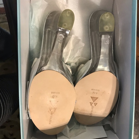 Silver Metallic Clear Heel Wedge Shoes [6.5] - Picture 5 of 5